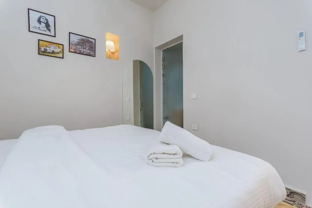 Standalone 1-Br Apt With Terrace In Ashrafieh 贝鲁特 黎巴嫩
