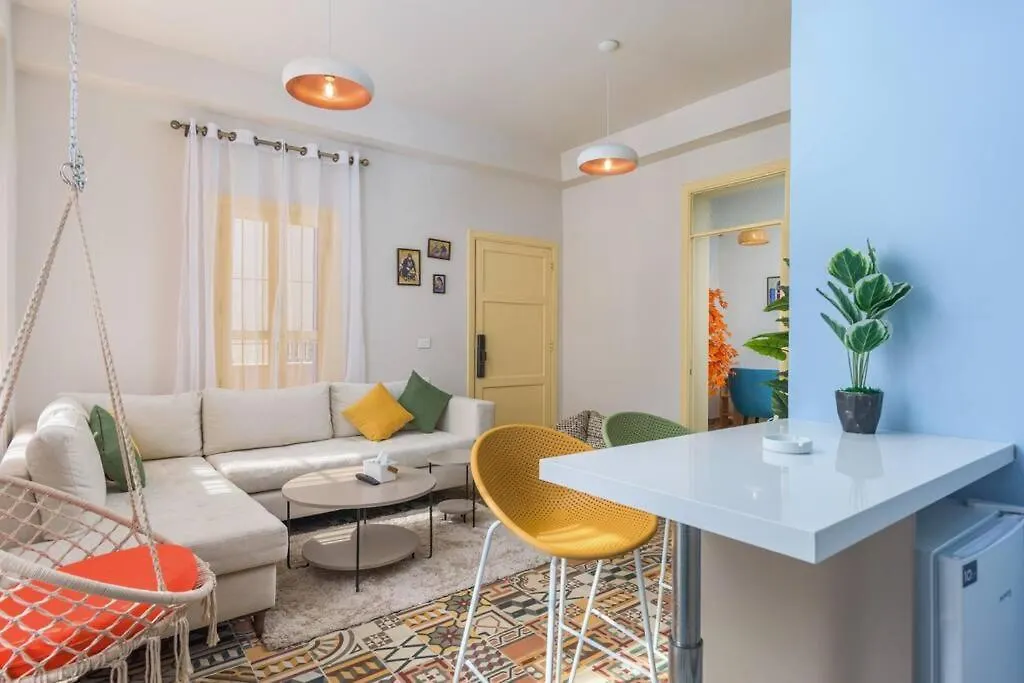 Standalone 1-Br Apt With Terrace In Ashrafieh 贝鲁特 公寓