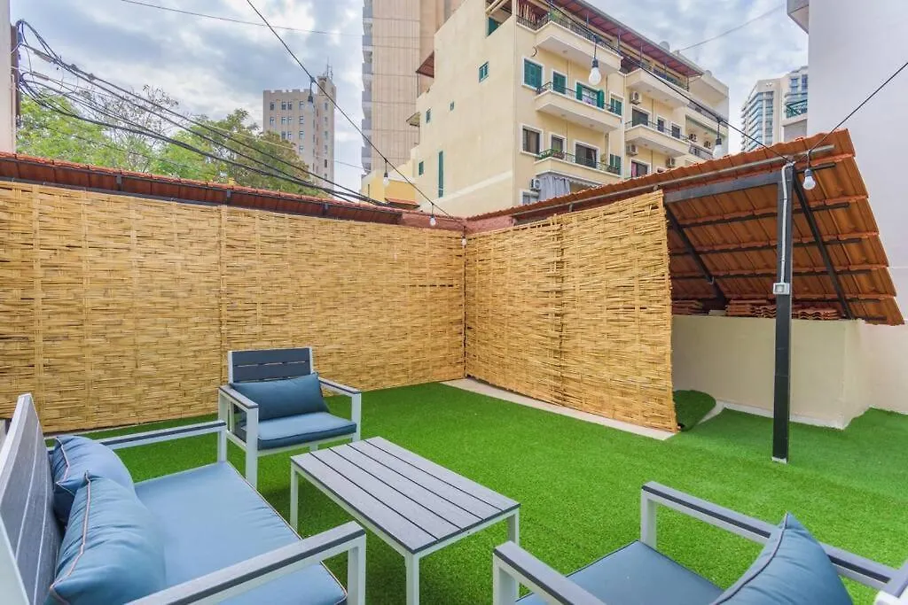 Standalone 1-Br Apt With Terrace In Ashrafieh 贝鲁特